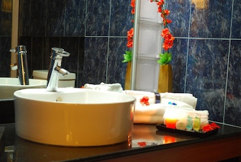 The Orchard Cebu Hotel & Suites