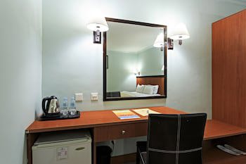 The Orchard Cebu Hotel & Suites