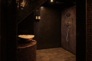 Restaurant, Hotel & Spa Savarin