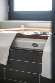 Restaurant, Hotel & Spa Savarin