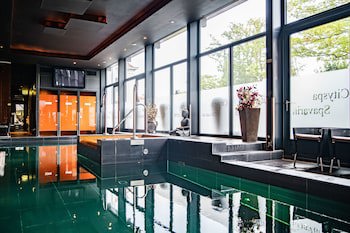 Restaurant, Hotel & Spa Savarin