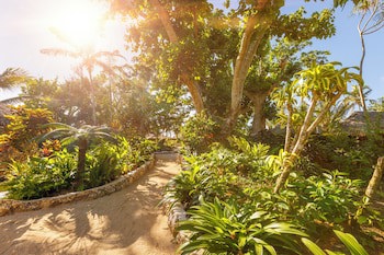 Breakas Beach Resort Vanuatu (Adults Only)