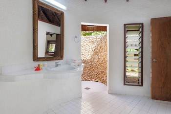 Breakas Beach Resort Vanuatu (Adults Only)