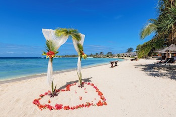 Breakas Beach Resort Vanuatu (Adults Only)