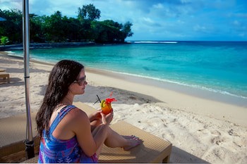 Breakas Beach Resort Vanuatu (Adults Only)