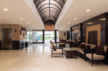 Boss Suites Nana Hotel