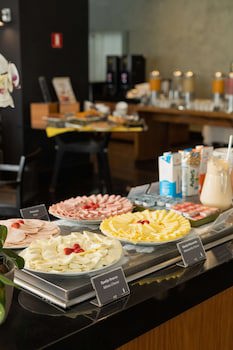 Golden Tulip Porto Vitoria