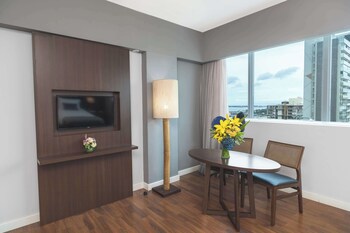 Golden Tulip Porto Vitoria