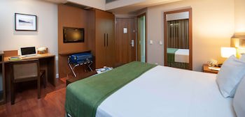 Golden Tulip Porto Vitoria
