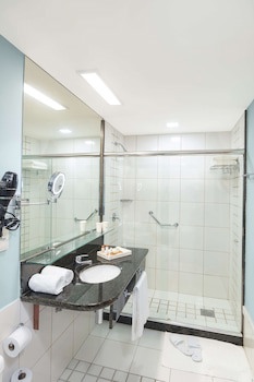 Golden Tulip Porto Vitoria