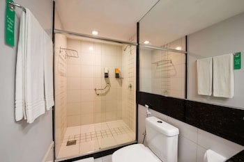 Golden Tulip Porto Vitoria