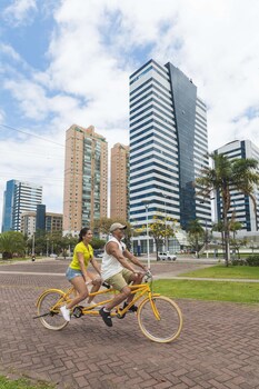 Golden Tulip Porto Vitoria