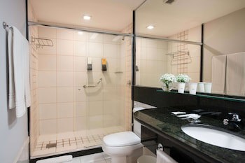 Golden Tulip Porto Vitoria