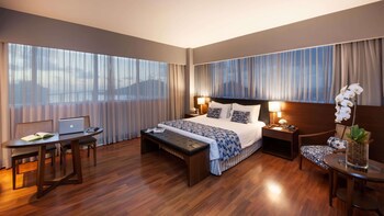 Golden Tulip Porto Vitoria