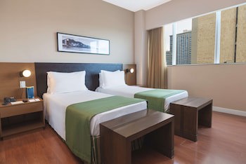 Golden Tulip Porto Vitoria