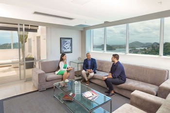 Golden Tulip Porto Vitoria