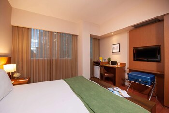 Golden Tulip Porto Vitoria