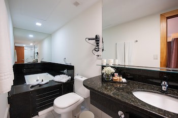 Golden Tulip Porto Vitoria