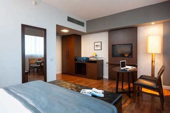 Golden Tulip Porto Vitoria