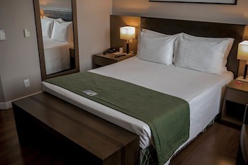 Golden Tulip Porto Vitoria