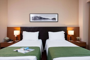 Golden Tulip Porto Vitoria