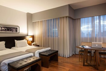 Golden Tulip Porto Vitoria