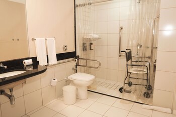 Golden Tulip Porto Vitoria