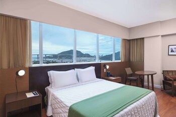 Golden Tulip Porto Vitoria