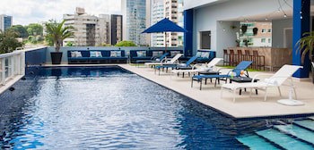Golden Tulip Porto Vitoria