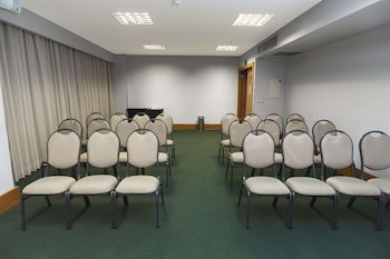 Golden Tulip Porto Vitoria