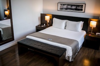 Golden Tulip Porto Vitoria