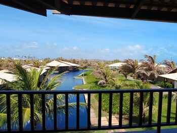 Dom Pedro Laguna Beach Resort & Golf