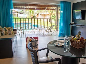 Dom Pedro Laguna Beach Resort & Golf