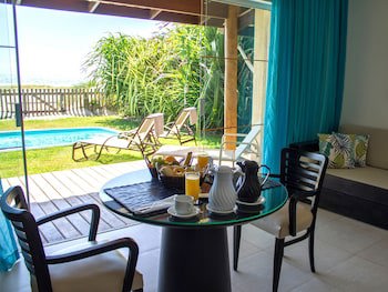 Dom Pedro Laguna Beach Resort & Golf