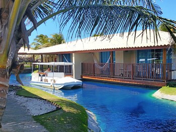 Dom Pedro Laguna Beach Resort & Golf