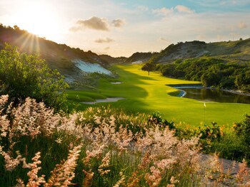 Dom Pedro Laguna Beach Resort & Golf
