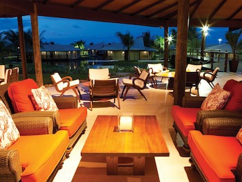 Dom Pedro Laguna Beach Resort & Golf