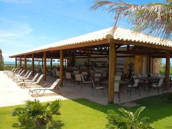 Dom Pedro Laguna Beach Resort & Golf