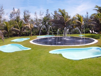 Dom Pedro Laguna Beach Resort & Golf