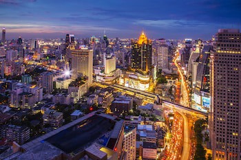 Column Bangkok Hotel