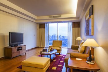 Column Bangkok Hotel