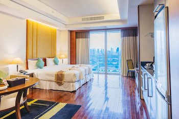 Column Bangkok Hotel