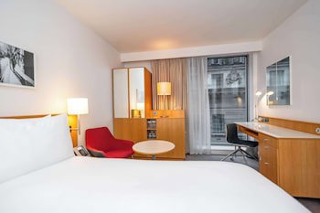 Doubletree By Hilton Hotel London -Tower Of London