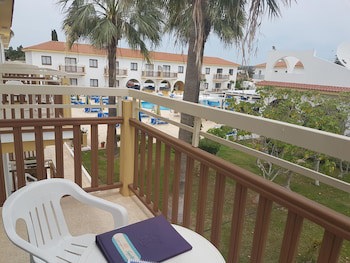 Cosmelenia Hotel Apartments galeri fotoğrafı