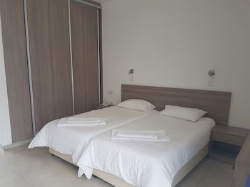 Cosmelenia Hotel Apartments fotoğrafı