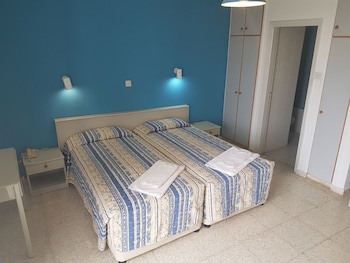 Cosmelenia Hotel Apartments fotoğrafı
