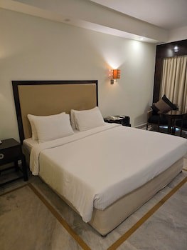 Royal Orchid Central Kireeti