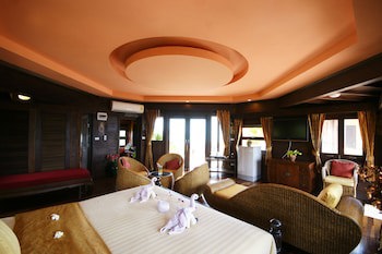 Sea Breeze Resort