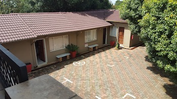 African Sky Bed And Breakfast