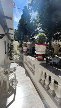 Biazi Paradise Hotel